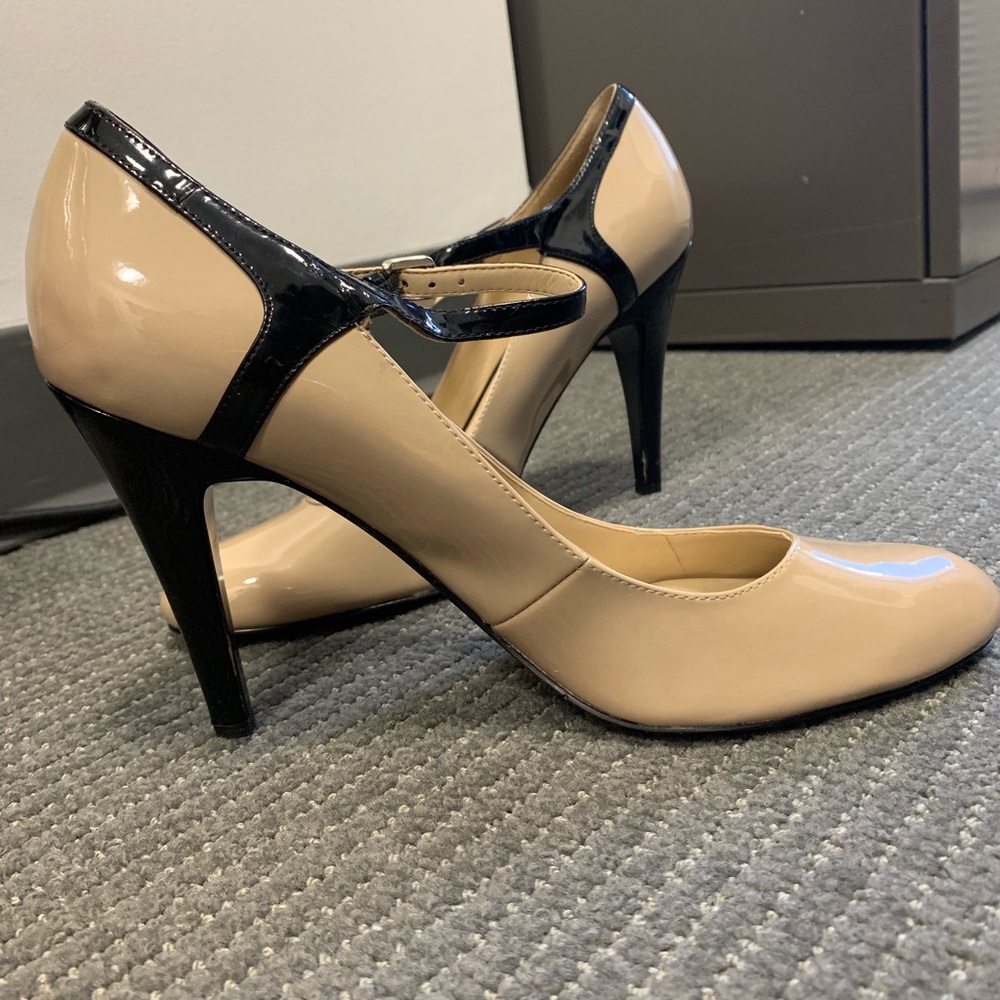 Nine West pumps